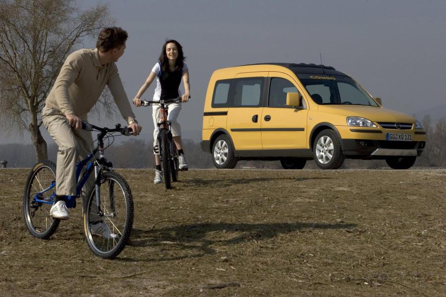  Opel Combo 2001 года  (фото 3 из 70)